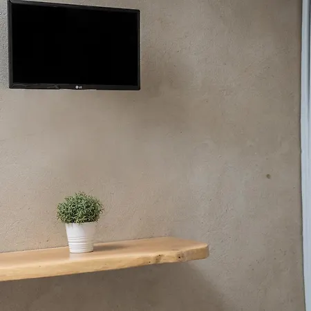 Elizabeth's Dream Place ι *