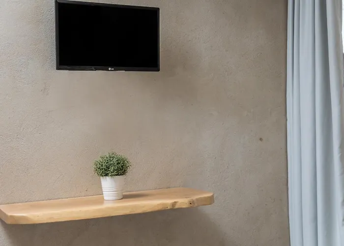 Elizabeth's Dream Place ι *