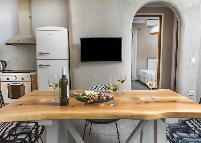 Elizabeth's Dream Place ι